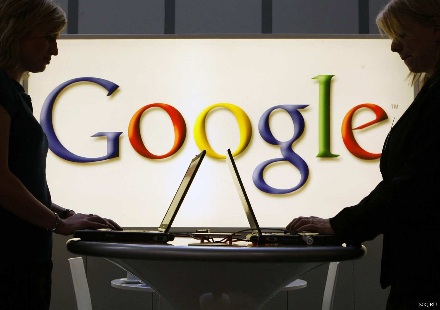 Google позволит удалять из поисковой выдачи персональные данные